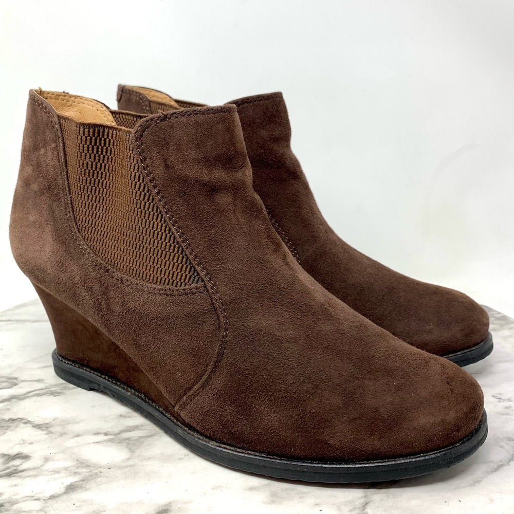 Kimo Brown Suede Wedge Chelsea Boots 6.5 Classic Preppy Neutral Minimalist Boho